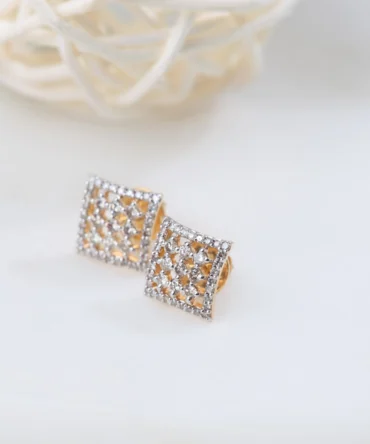 Diamond Lattice Geometric Studs