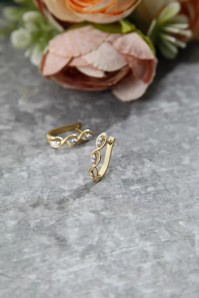 3 DiamondsLoop Earrings - Image 4