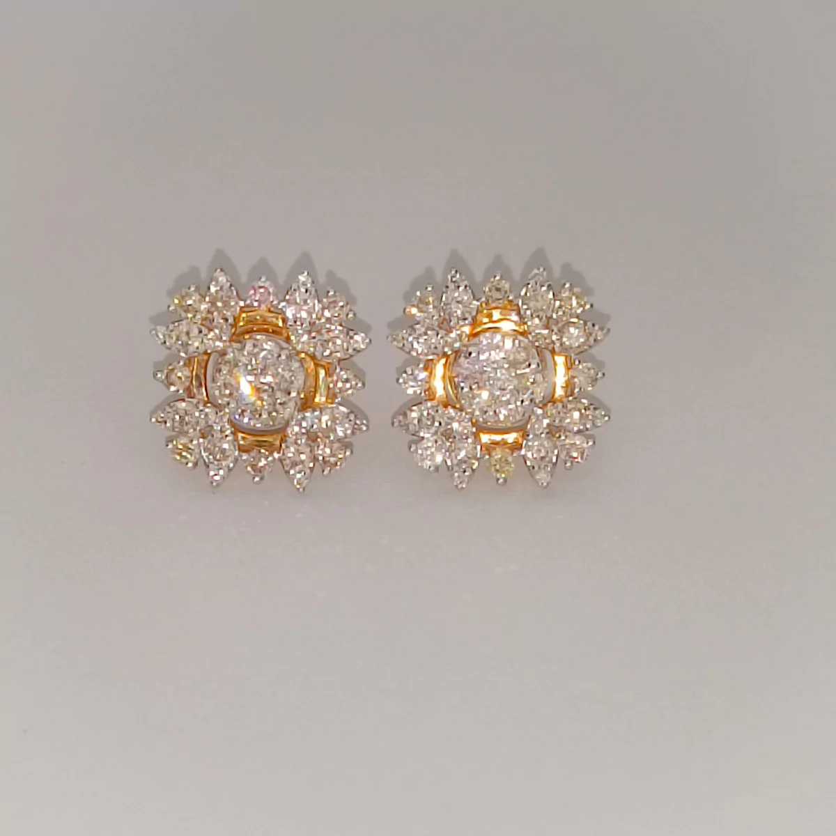 Lanah Enchanting Diamond Earring - Image 4