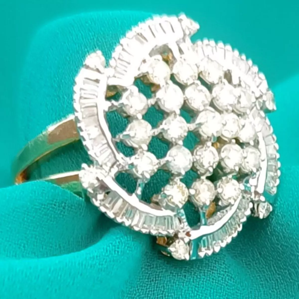 Gloria Diamond Ring - Image 2